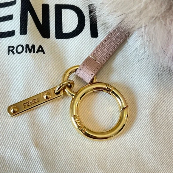 💁🏻‍♀️Fendi Pom Pom purse charm🍀💁🏻‍♀️ - Picture 4 of 7